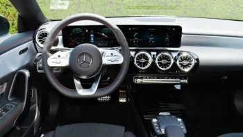 Mercedes-Benz CLA 200 AMG Coupe 2022 | Night Package