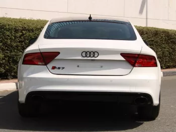 AUDI RS7 DFSI V8 - GCC 2015