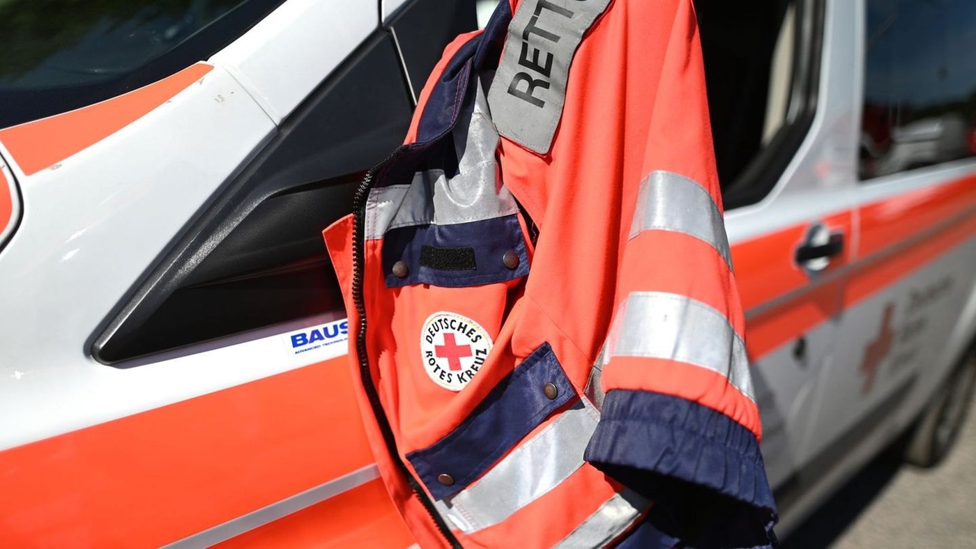 Auf Fahrrad: Elfjährige von Bus erfasst und schwer verletzt