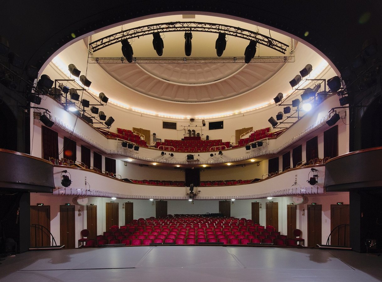 The Warner Theatre  in Erie, Pennsylvania