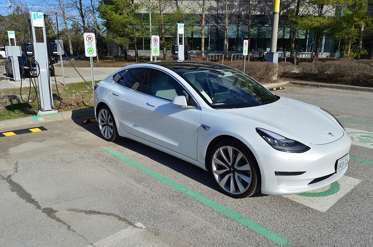 Fleets warned used luxury EVs lag ICE cars by up to 6.4% on resale