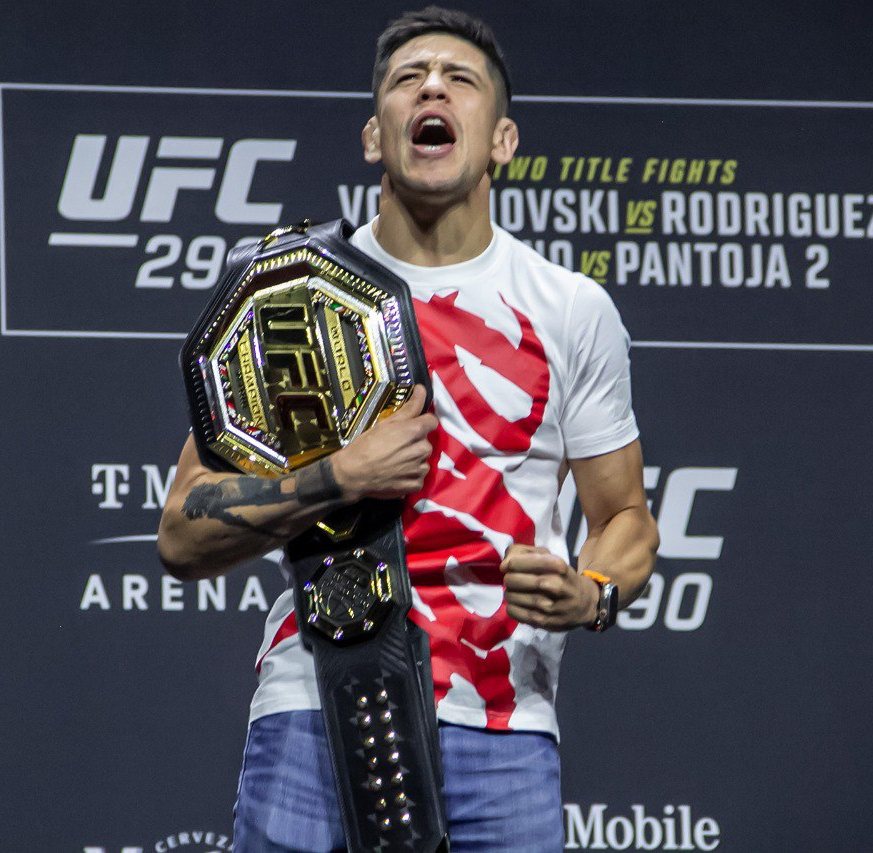 Ван защитил титул чемпиона UFC в наилегчайшем весе