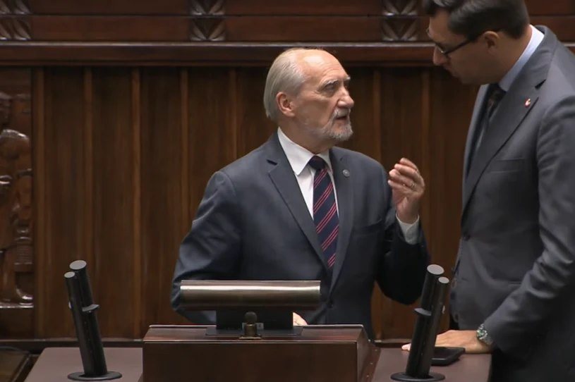 Poseł spiął się z Antonim Macierewiczem. "Haniebne, co pan zrobił"