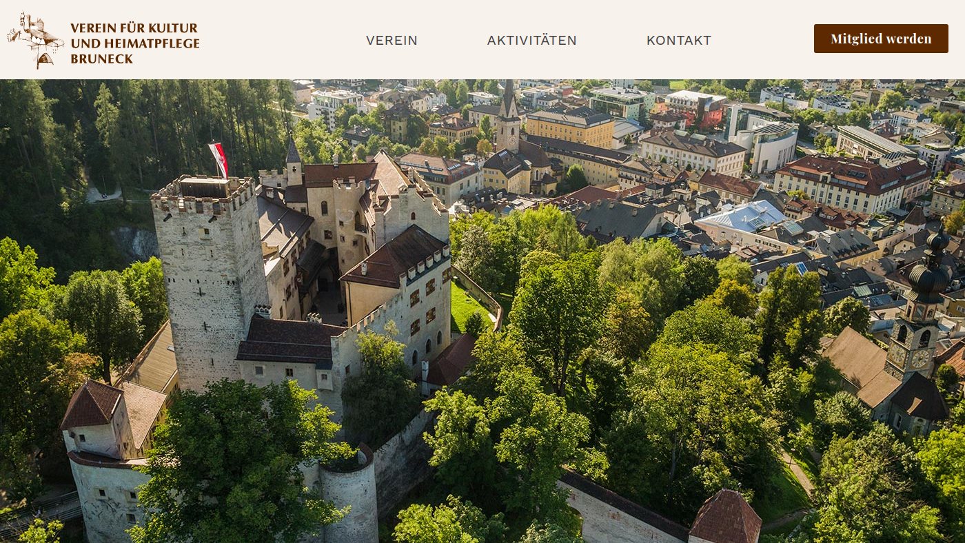 The home page of bruneckkultur.org