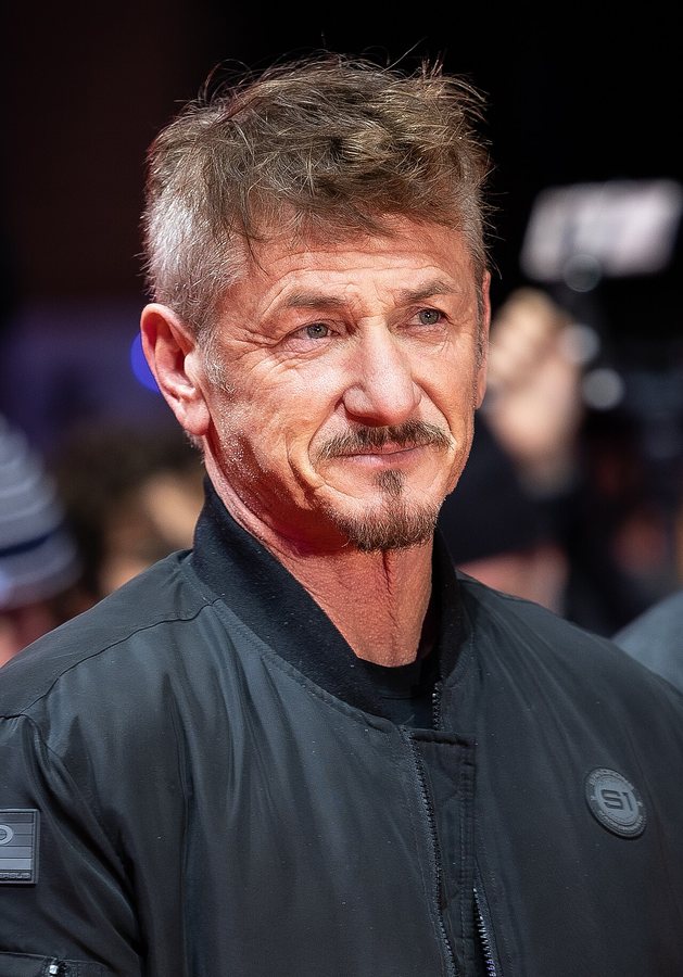 Sean Penn, winner of Best Supporting Actor