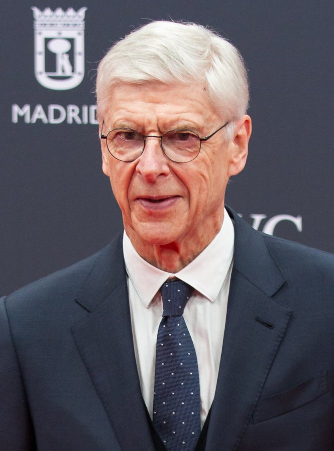 Były trener Arsenalu Arsène Wenger jest najdłużej pracującym trenerem w historii Premier League.