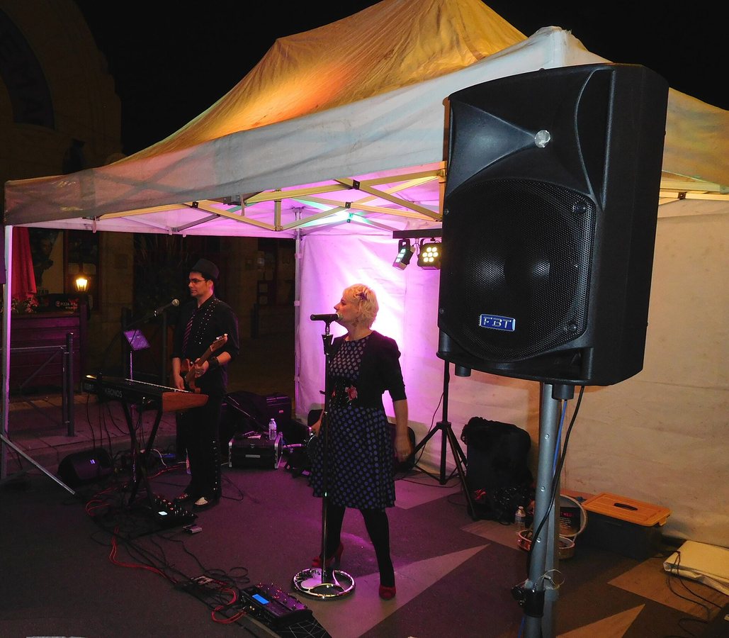 Hermanos Gutierrez — event