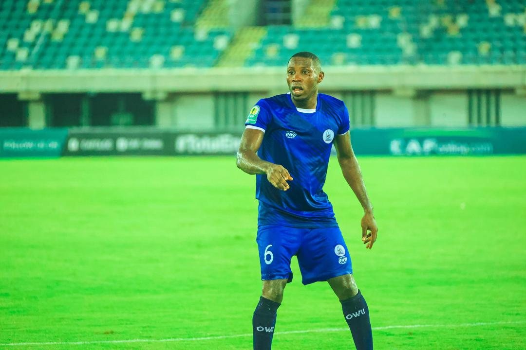 Anderlecht start met debutant op Cercle Brugge: Kaïs Barry (20), zoon van ex-doelman Barry Boubacar Copa, speelt centraal achterin