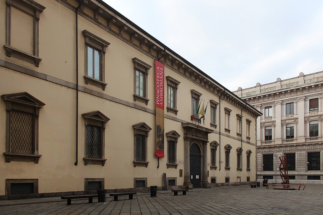 Biblioteca Ambrosiana a Pinacoteca Ambrosiana, mezi nejdůležitější milánské knihovny a galerie umění