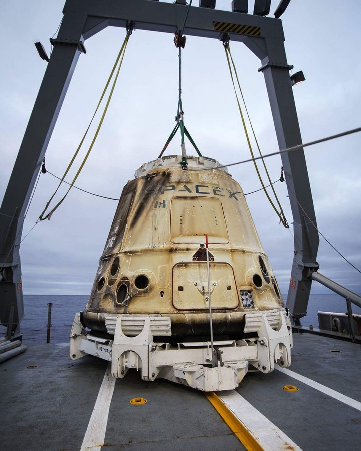 NASA astronauts splash down after 100 million miles in space