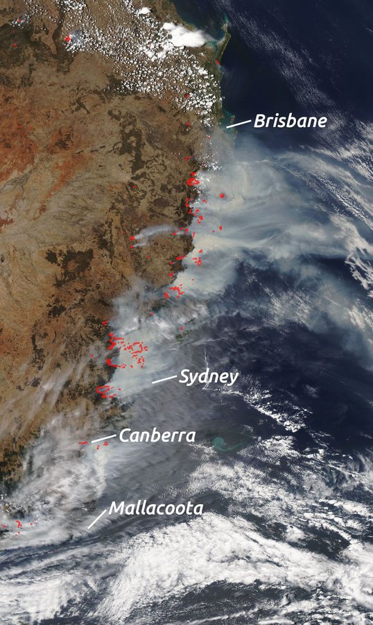 ‘Negligent’ to talk about long term risks to Australia without examining cost of climate crisis, experts say