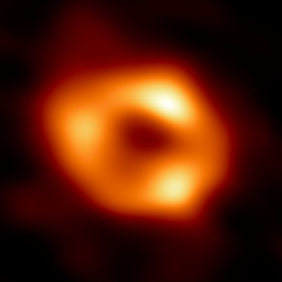 Acqua e polvere in prossimità di Sagittarius A*
