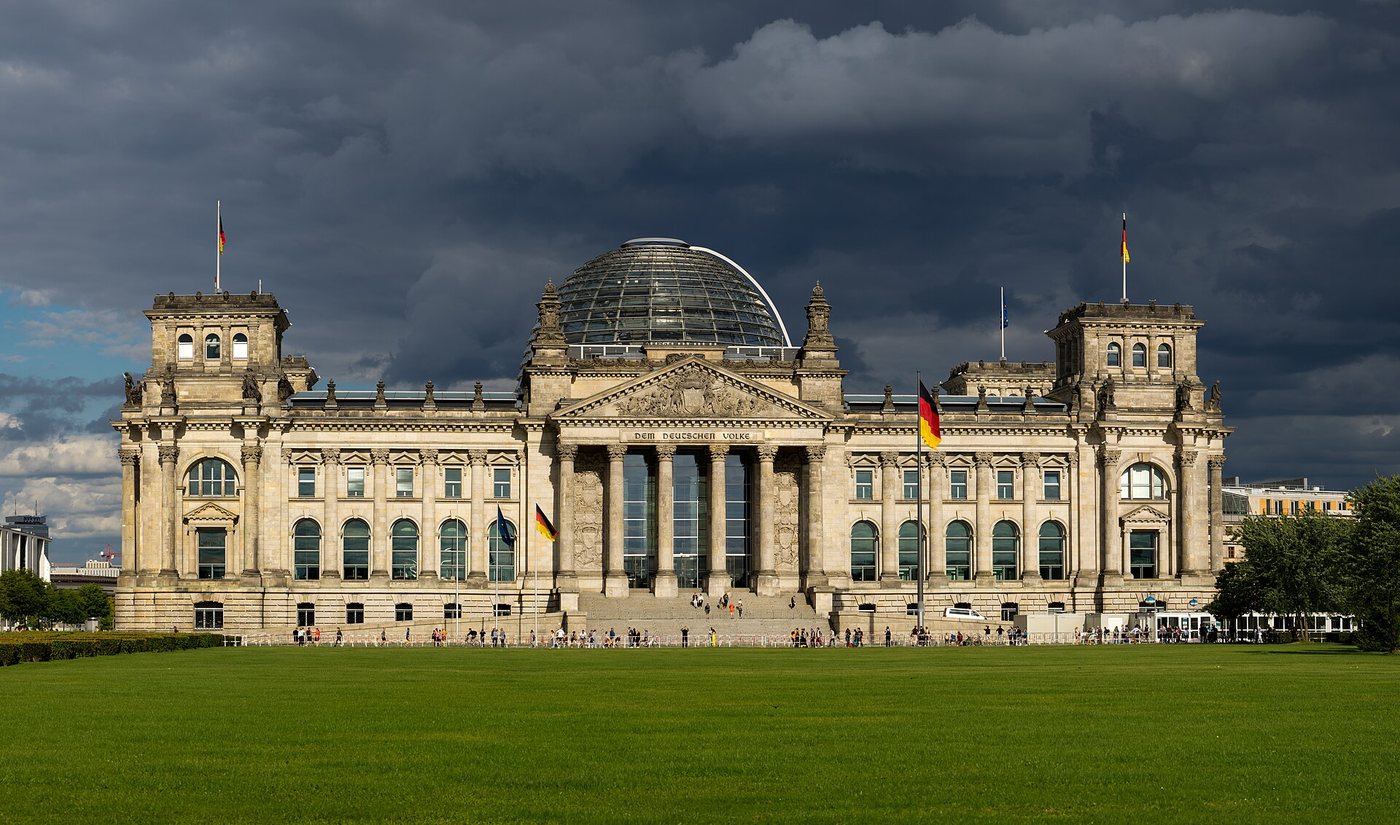 UBS discusses potential political scenarios in Germany amid elevated risks