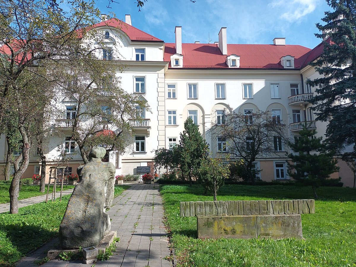 Ancien siège de la Gestapo et du NKVD pendant l'occupation