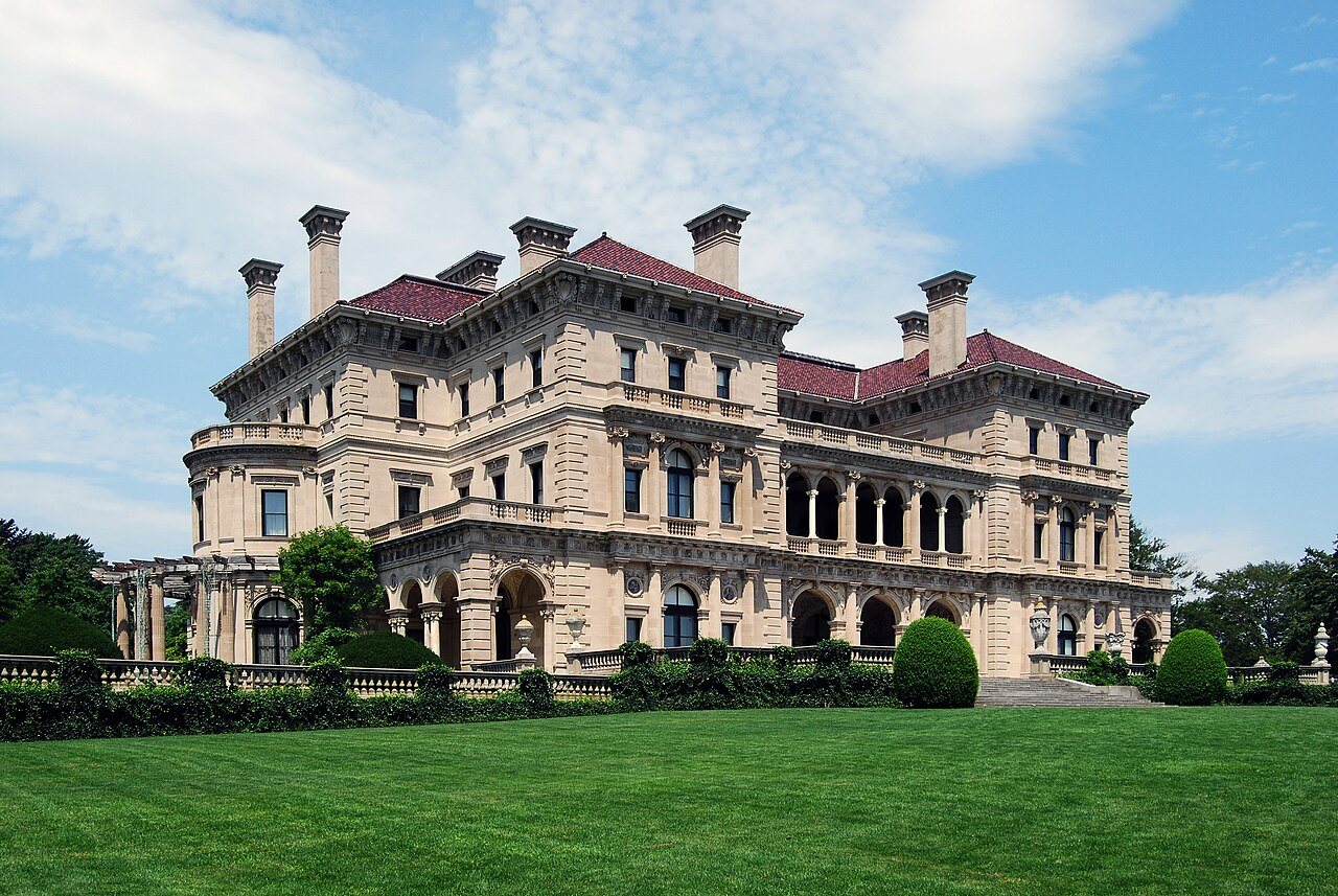 Why America's Richest Families Copied European Palaces
