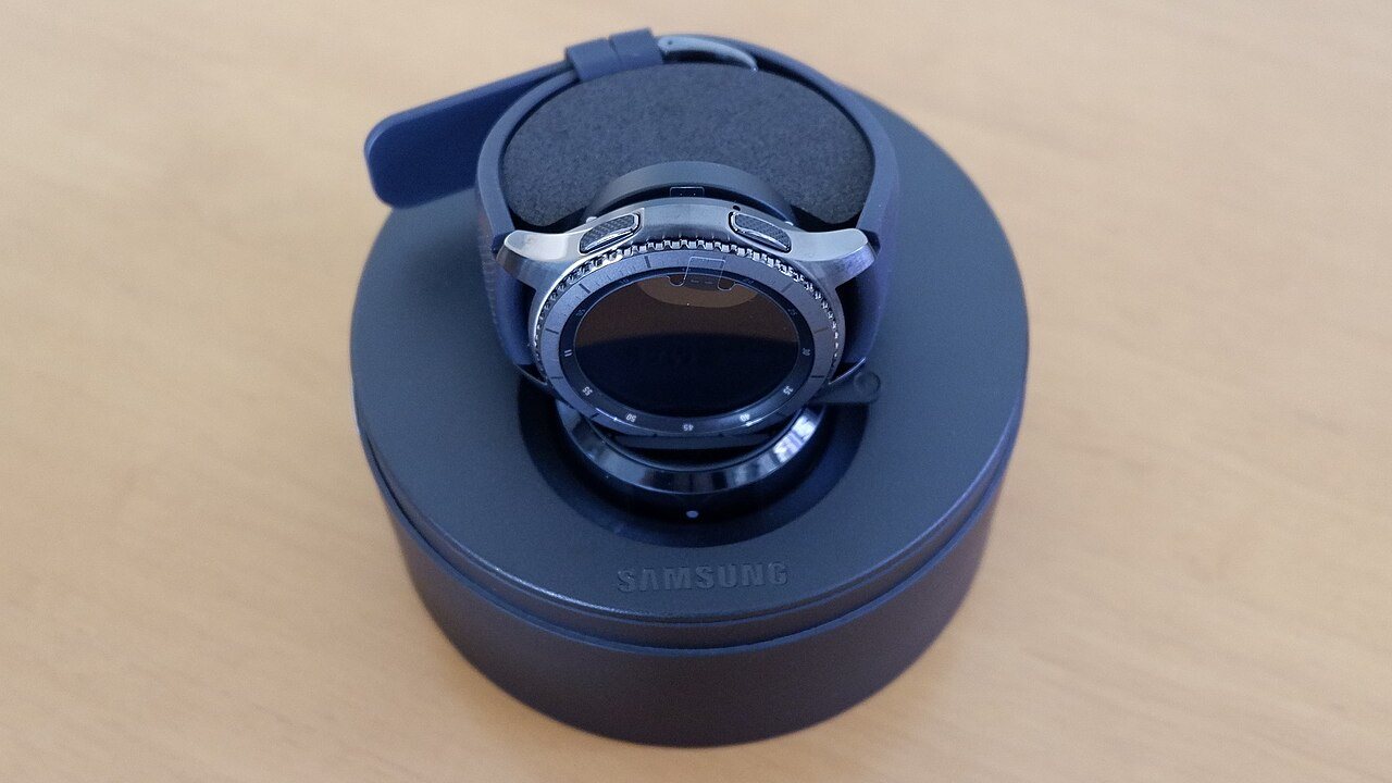 Smartwatch health data are piling up. How can doctors keep pace?