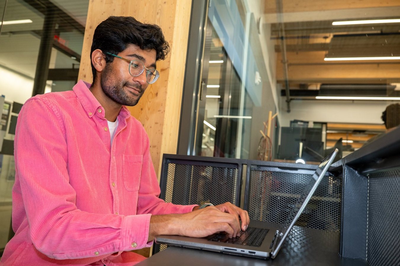 Penn Engineers Use AI, Reddit to Identify Potential Side Effects of Unapproved New GLP-1