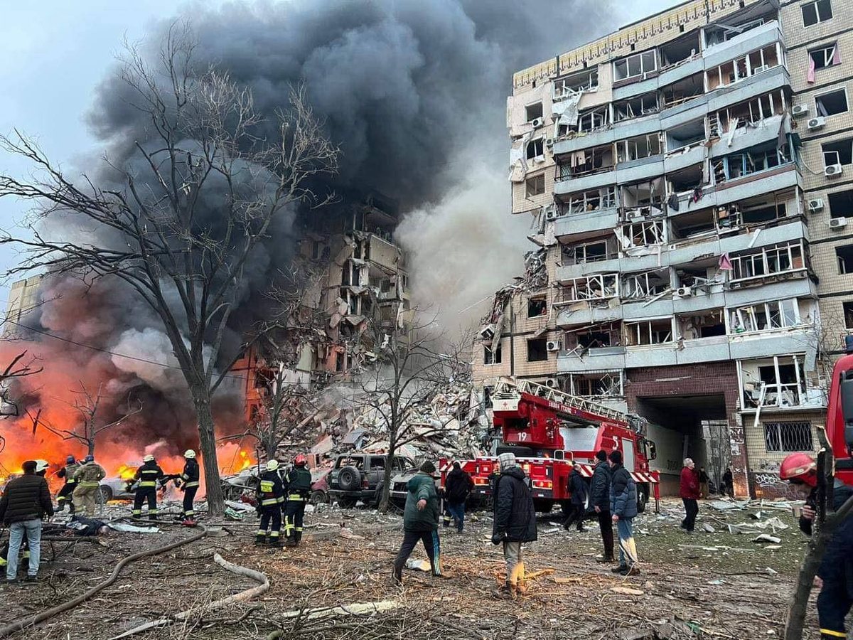 Une nouvelle attaque russe de missiles balistiques fait neuf morts à Kiev