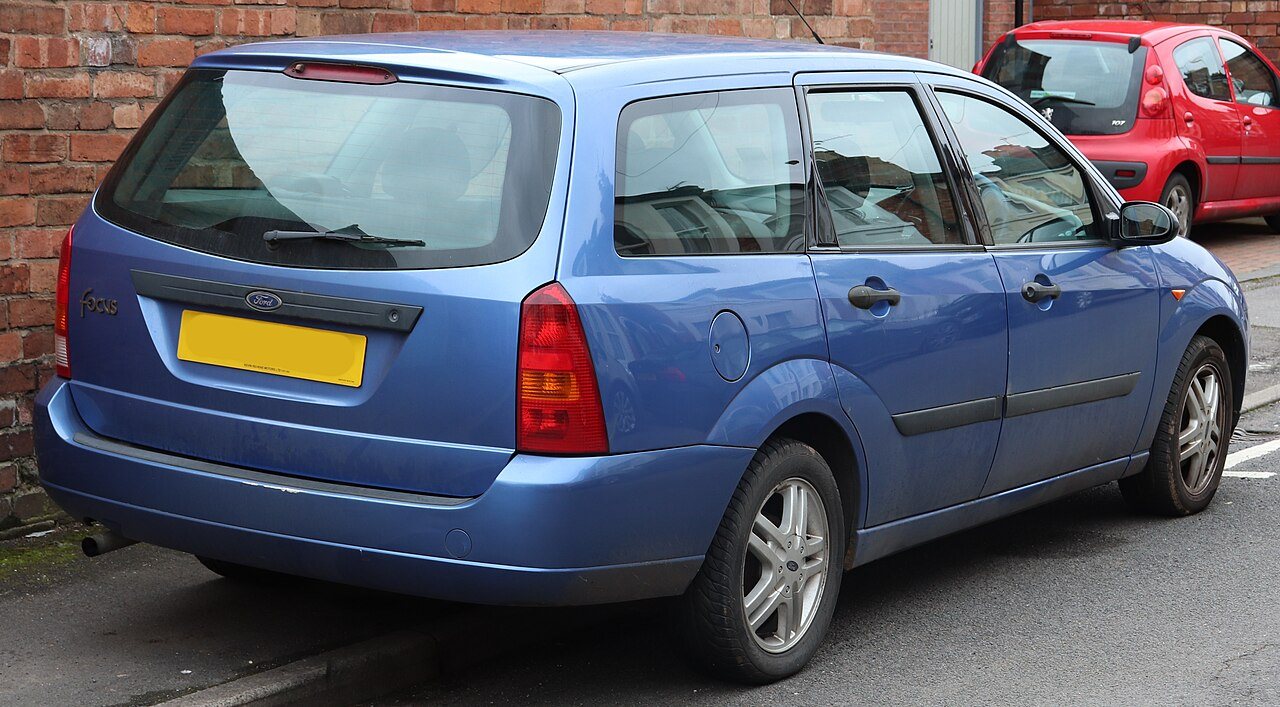 Ford Focus Zetec familiar 1.6 de 1999, vista trasera
