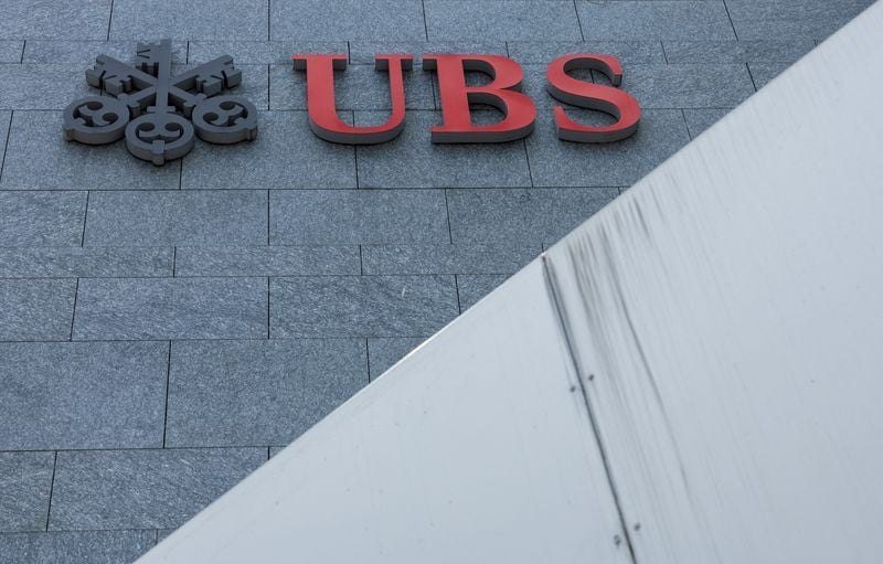 Foreign banks have expressed UBS merger interest, Swiss newspaper reports