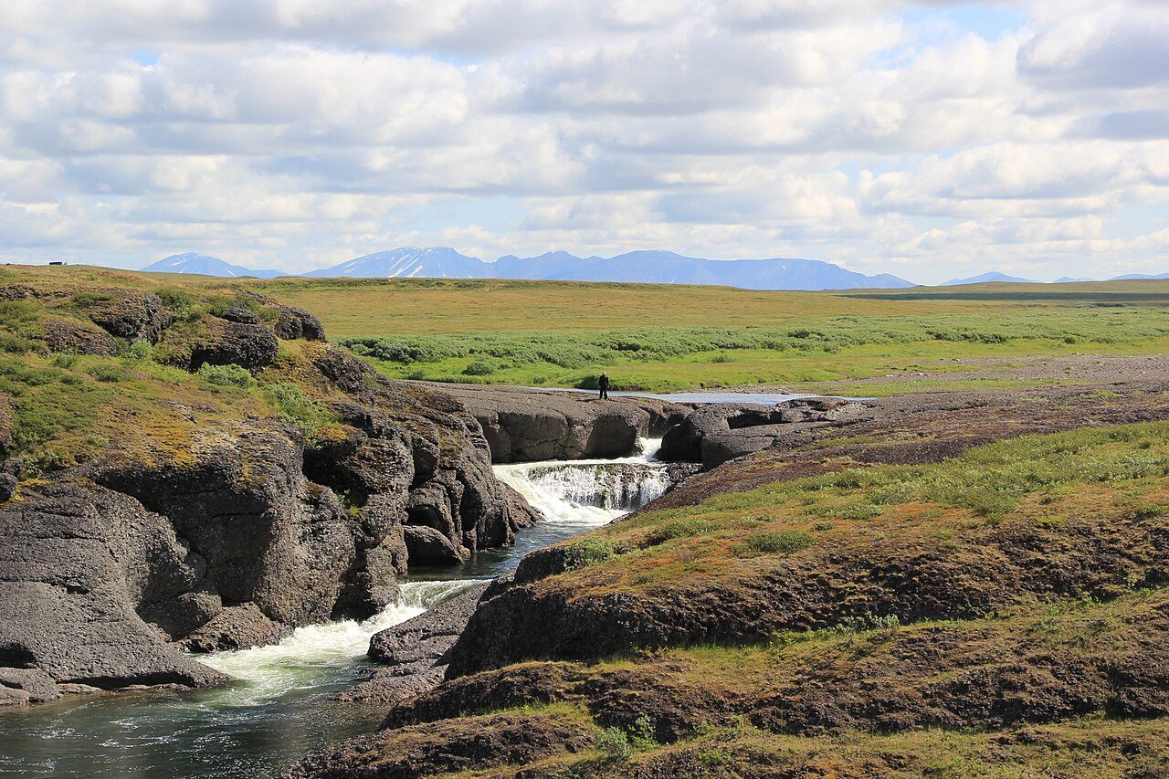 Chute d'eau de la rivière Khalmer-Iou