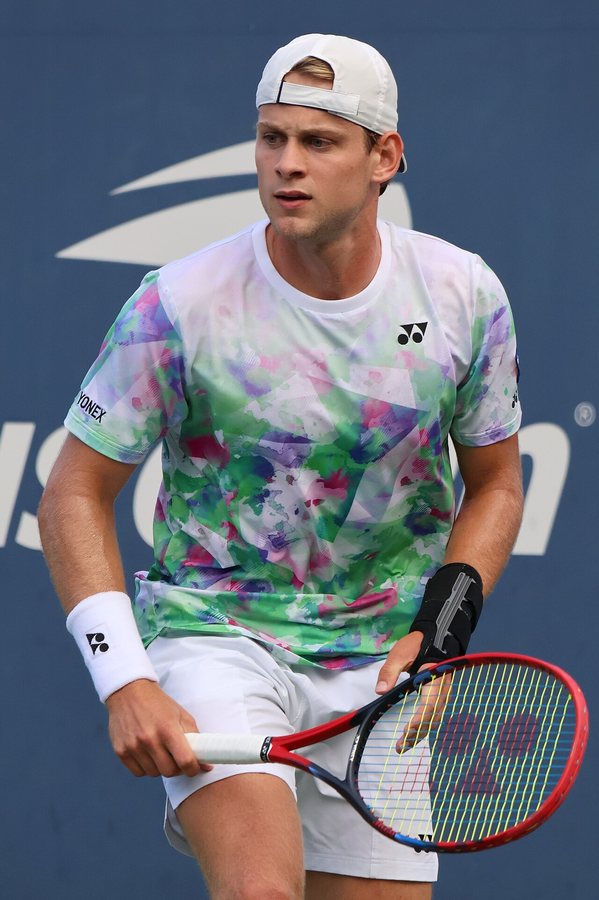 Zizou Bergs en co. stomen zich klaar voor Davis Cup: historisch voetbalstadion in Oostenrijk omgetoverd tot gravelbaan à la Roland Garros