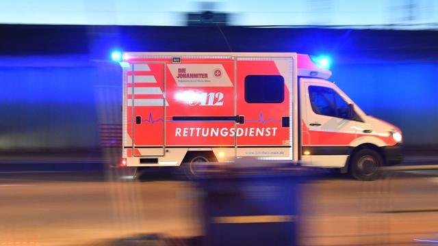 Unglück: Frau warnt Angehörige vor Hausbrand – schwer verletzt