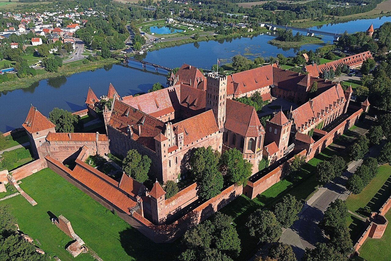 Castillo de Malbork, el castillo más grande del mundo por superficie y Patrimonio Mundial de la UNESCO