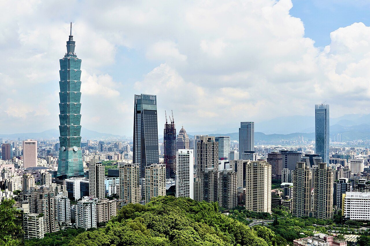 OMA’s taipei housing renewal lets residents shape an alternative to the standard tower
