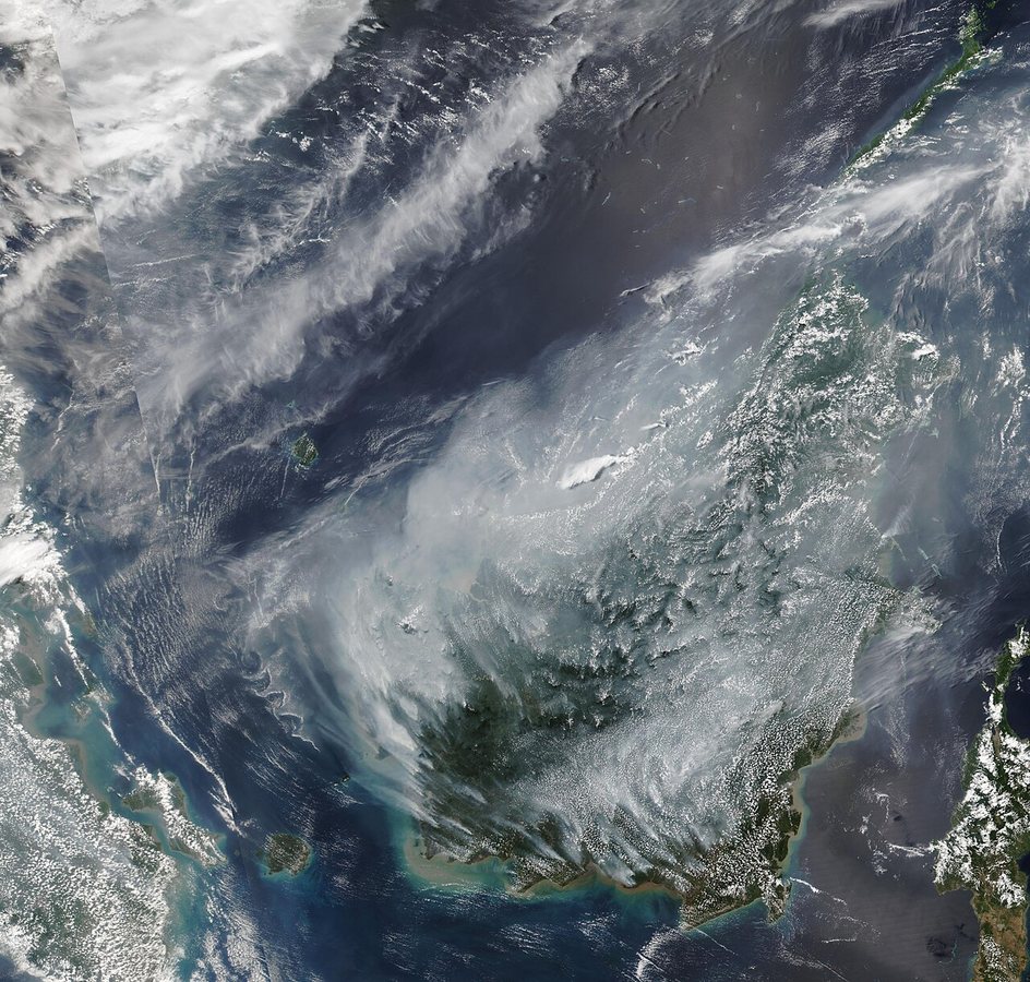Le niveau d'alerte maximal déclenché dans une partie de l'Asie du Sud-Est, à cause de fumées toxiques provoquées par des incendies