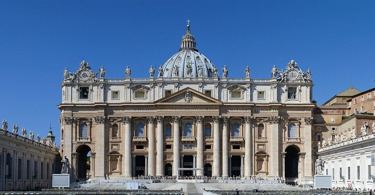 Pope moves St. Peter’s archpriest to Italian diocese without naming successor