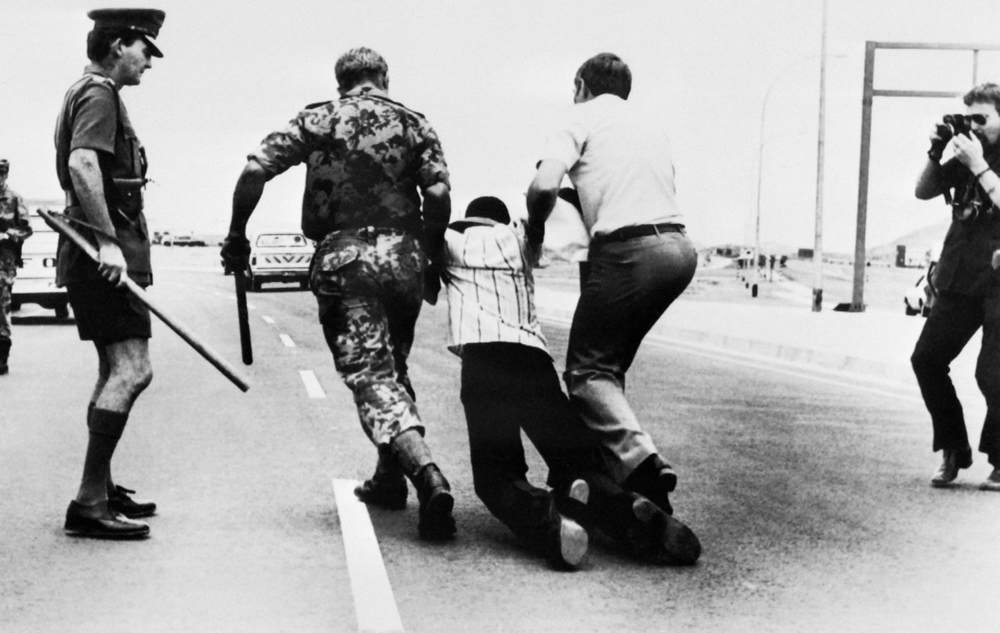 Il Sudafrica restituisce alla Namibia i resti di 84 vittime dell'apartheid