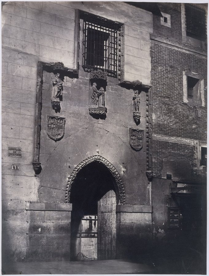 Puerta del Hospital de la Latina in Madrid, Spain