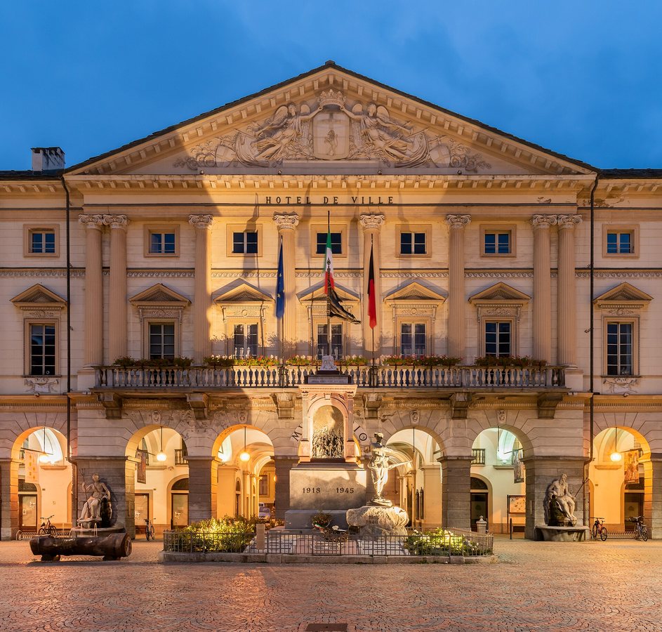 Evadono Imu e Tari, premio da 8mila euro nelle buste paga dei dipendenti che li hanno stanati: la mossa del comune di Azzano