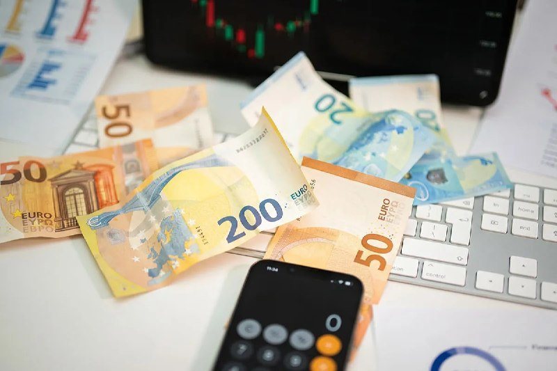 Скільки потрібно заробляти в Німеччині у 2026 році, щоб бути бідним, середнім чи багатим