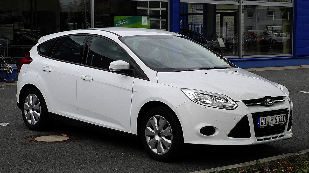 Ford Focus Trend III, vista frontal, 17 de septiembre de 2011, Ratingen