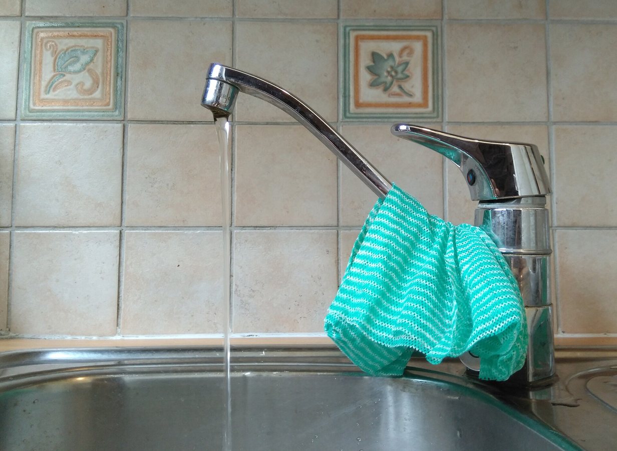 Enkele dorpen verder kost kraantjeswater plots 80 procent meer: zo groot zijn de prijsverschillen in Vlaanderen