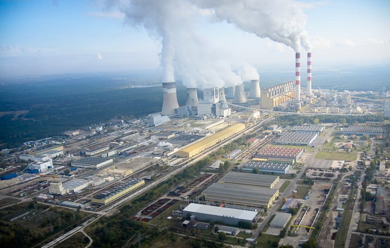 US scraps limits on emissions from coal and gas power plants