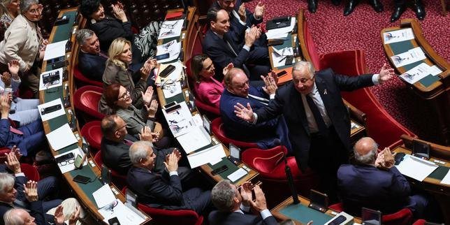 Gérard Larcher réélu président du Sénat, prêt à activer le « verrou » constitutionnel en cas de victoire du RN en 2027