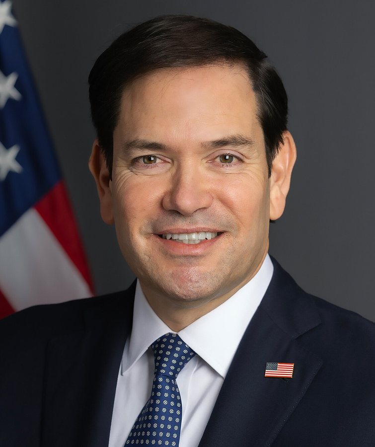 Retrato oficial del secretario Marco Rubio, enero de 2025, versión recortada 2