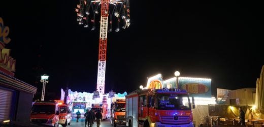 Dom in Hamburg: Wie ein 22-Jähriger stundenlang im Kettenkarussell festsaß