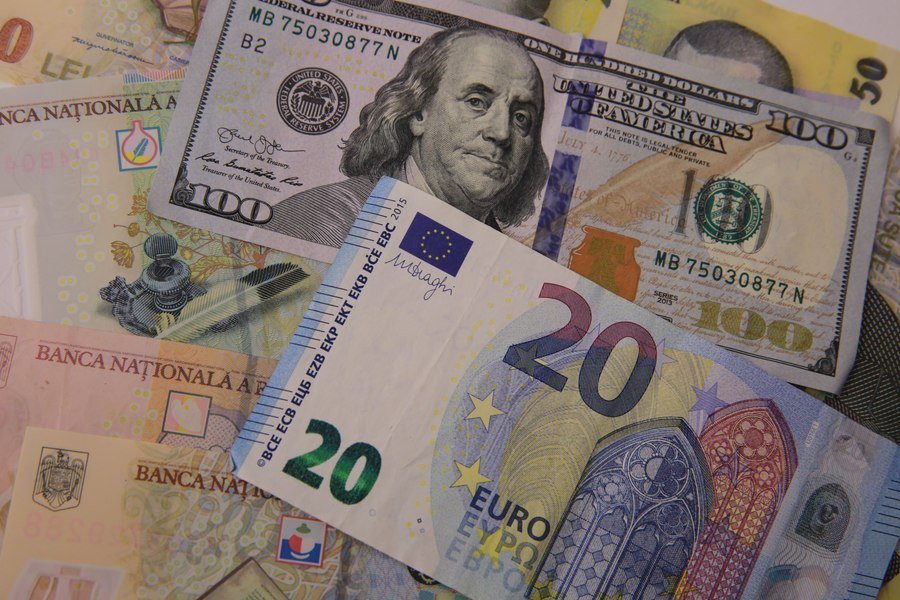 Curs valutar BNR, 29 septembrie 2026. Euro a scăzut ușor, iar dolarul și lira sterlină au crescut. Cum au evoluat principalele valute