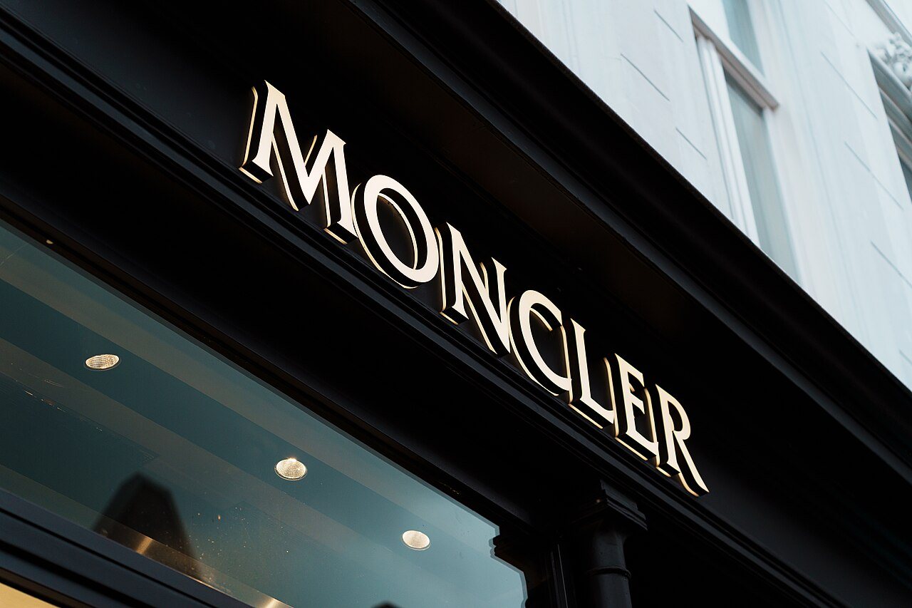 Earnings call transcript: Moncler Q3 2026 sales soften as stock stays near lows