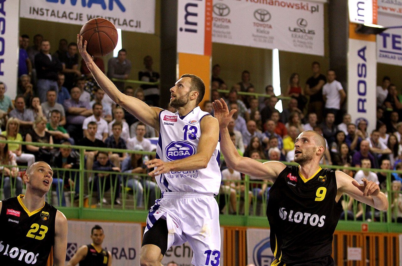 Match de la Ligue polonaise de basket-ball entre Rosa Radom et Trefl Sopot à Radom en 2014
