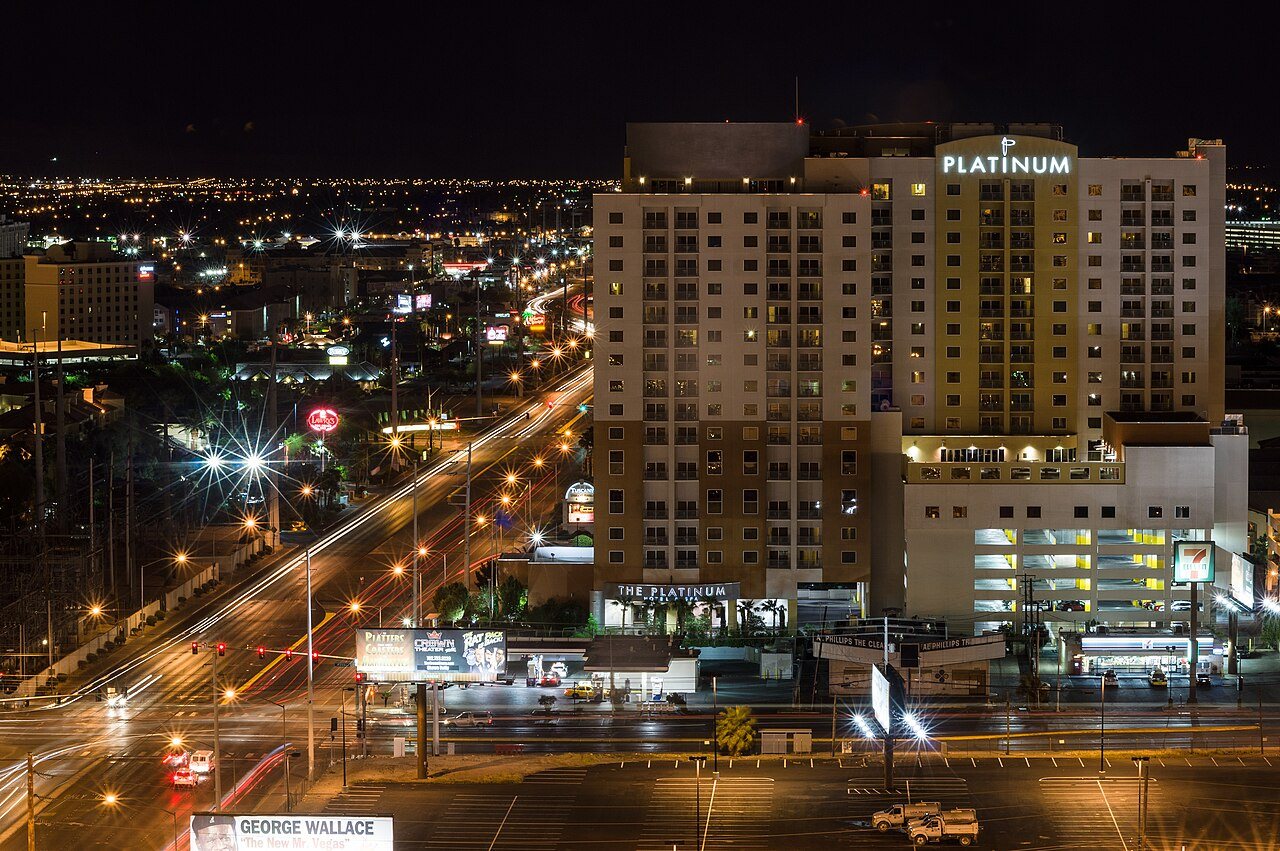 East Flamingo Road e Koval Lane, onde ocorreu o assassinato