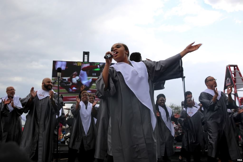 Donnie McClurkin Shares How a Near-Death Experience Gave His Final Album New Meaning