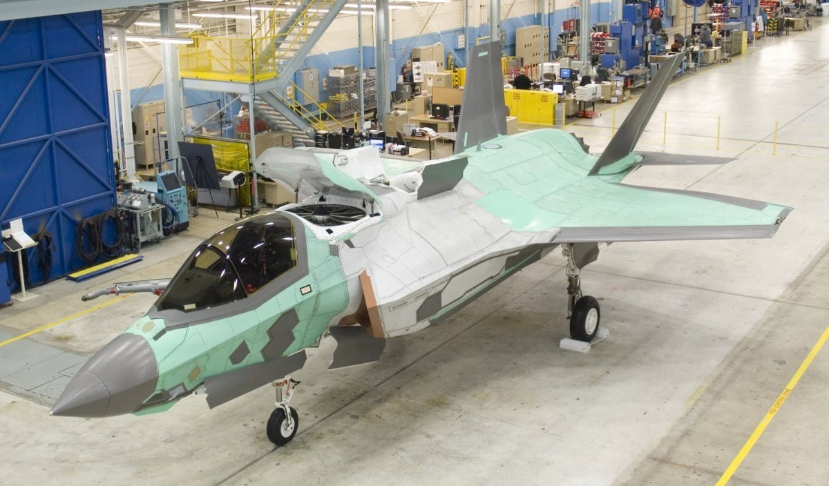 Lockheed lines up deal for 850 U.S. F-35s over 10 years