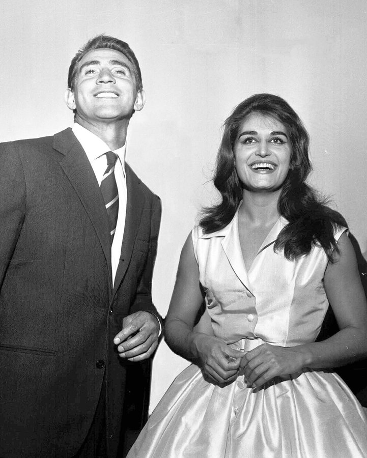 Dalida with Walter Chiari in 1959