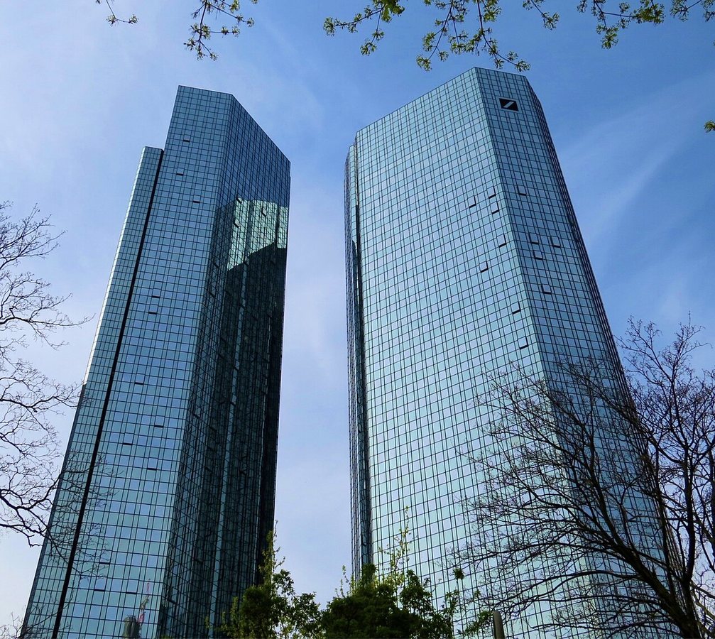 Deutsche Bank cuts flatexDEGIRO outlook on slowing customer growth