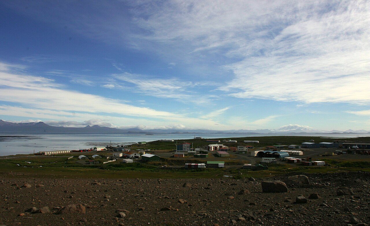 New team to save Antarctic port from climate change